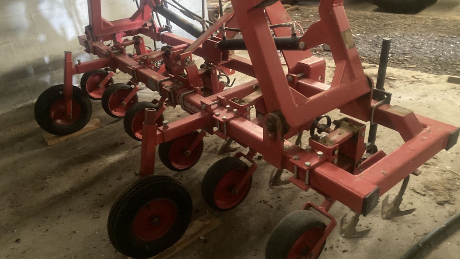 Maishackgerät tipa Steketee 12 rækket. Der medføger plader til små afgrøder., Gebrauchtmaschine u øster ulslev (Slika 3)