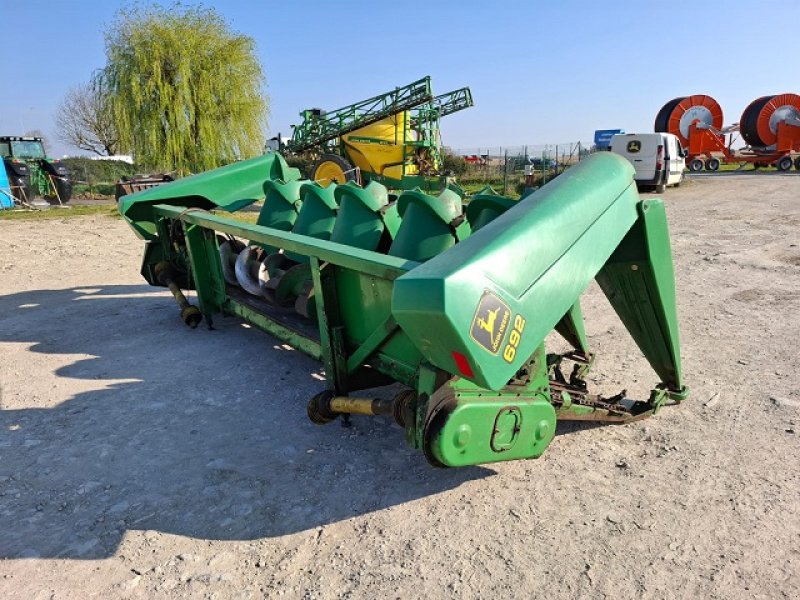 Maispflückvorsatz vrste John Deere 692, Gebrauchtmaschine v PITHIVIERS Cedex (Slika 3)