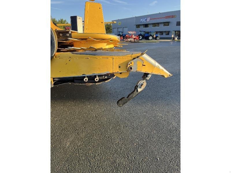 Maispflückvorsatz of the type New Holland BEC 10 RANGS, Gebrauchtmaschine in CHATEAUBRIANT CEDEX (Picture 3)