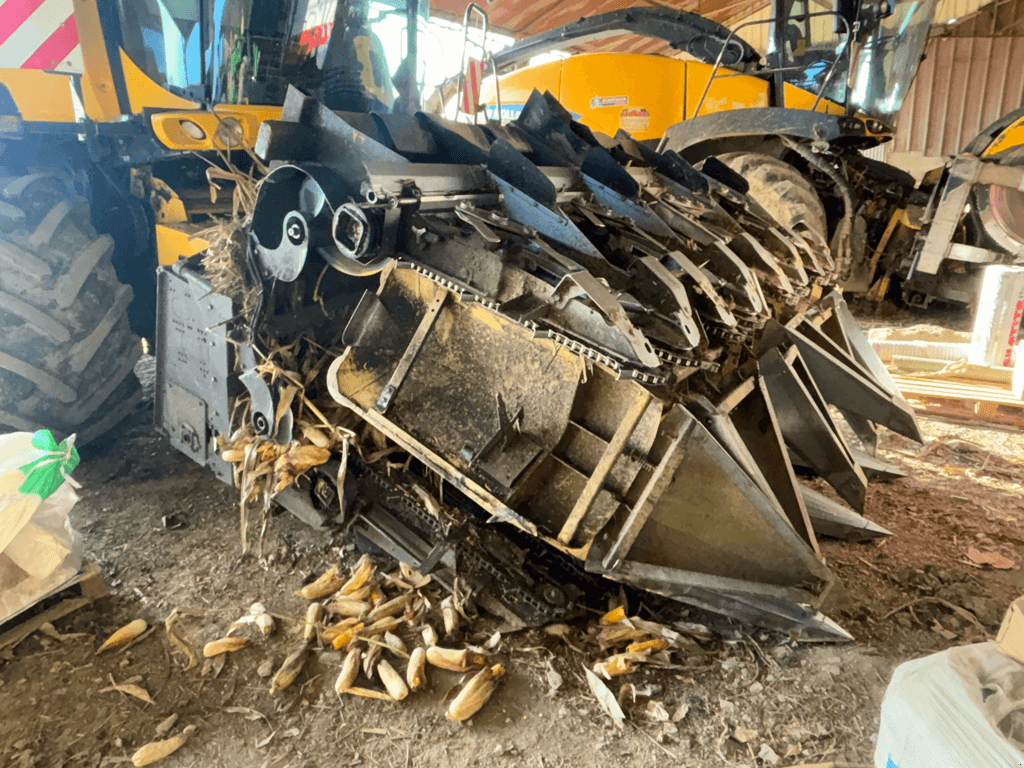 Maispflückvorsatz του τύπου Sonstige 8 RANGS REPLIABLES, Gebrauchtmaschine σε TREMEUR (Φωτογραφία 7)