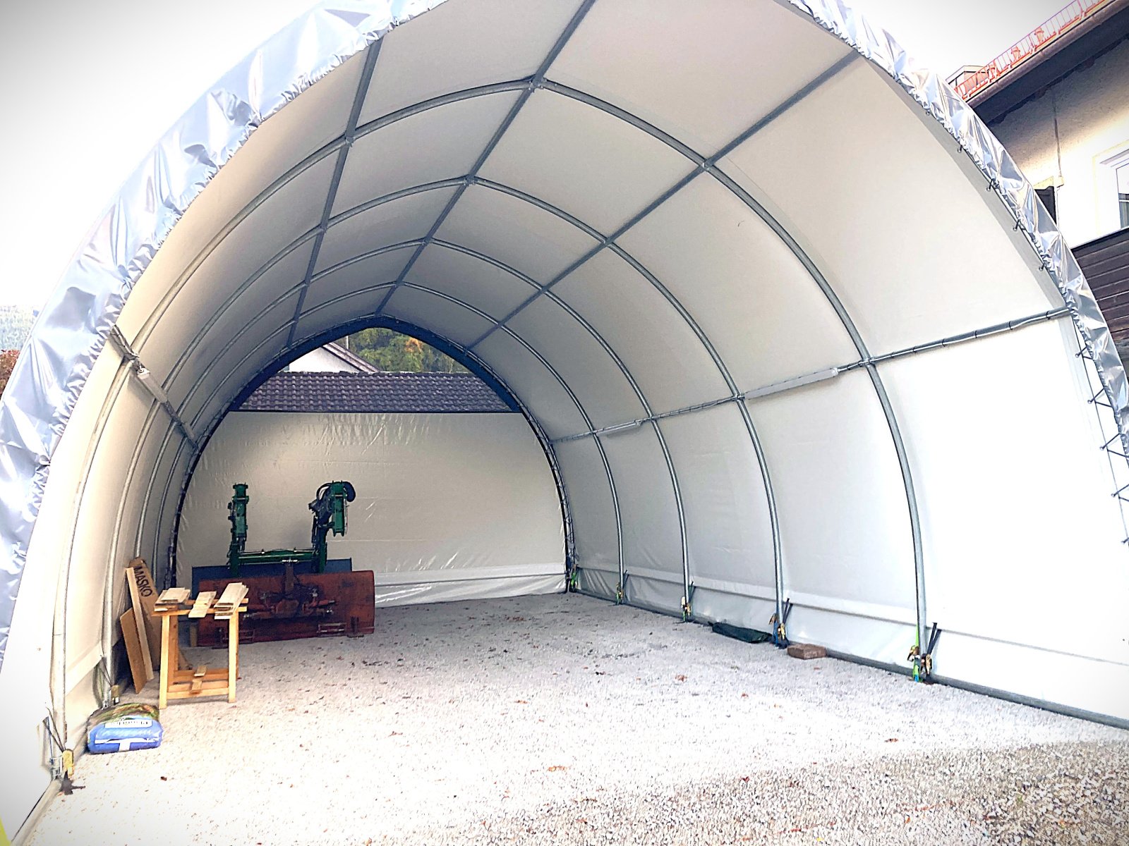 Maschinenhalle des Typs AGROTEL Rundbogenhalle  10,40lg x 6,20 br, Gebrauchtmaschine in Murnau (Bild 1)