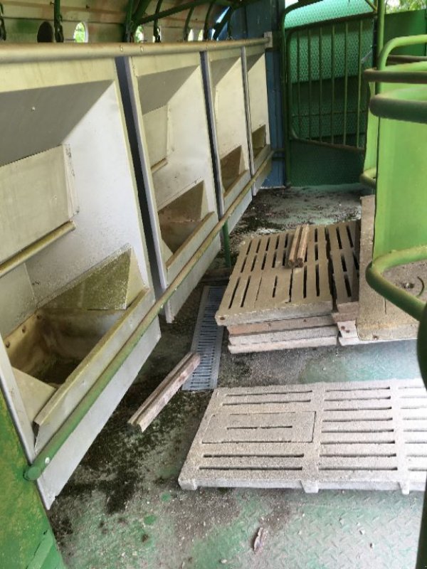 Melkanlage des Typs A. Moser 1x4, Gebrauchtmaschine in LEVIER (Bild 1)