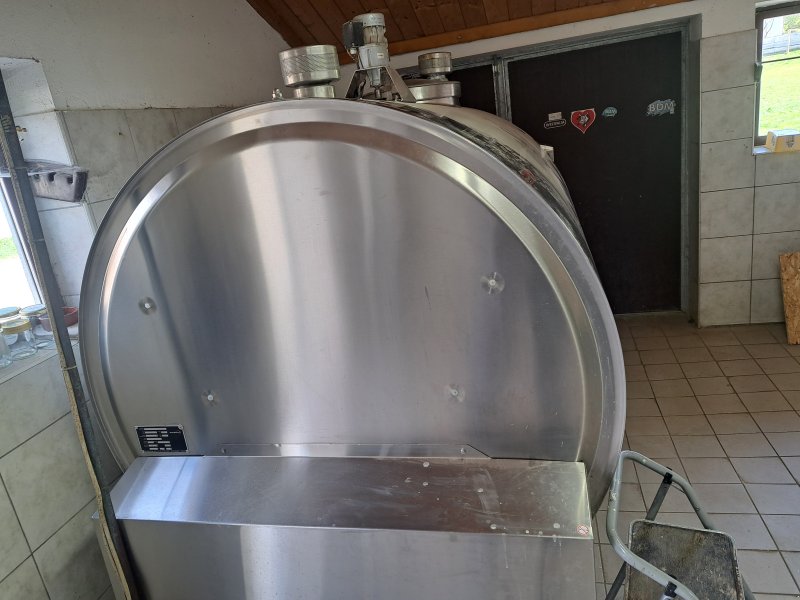 Milchkühltank des Typs Westfalia Kryos 2700, Gebrauchtmaschine in Berg (Bild 1)