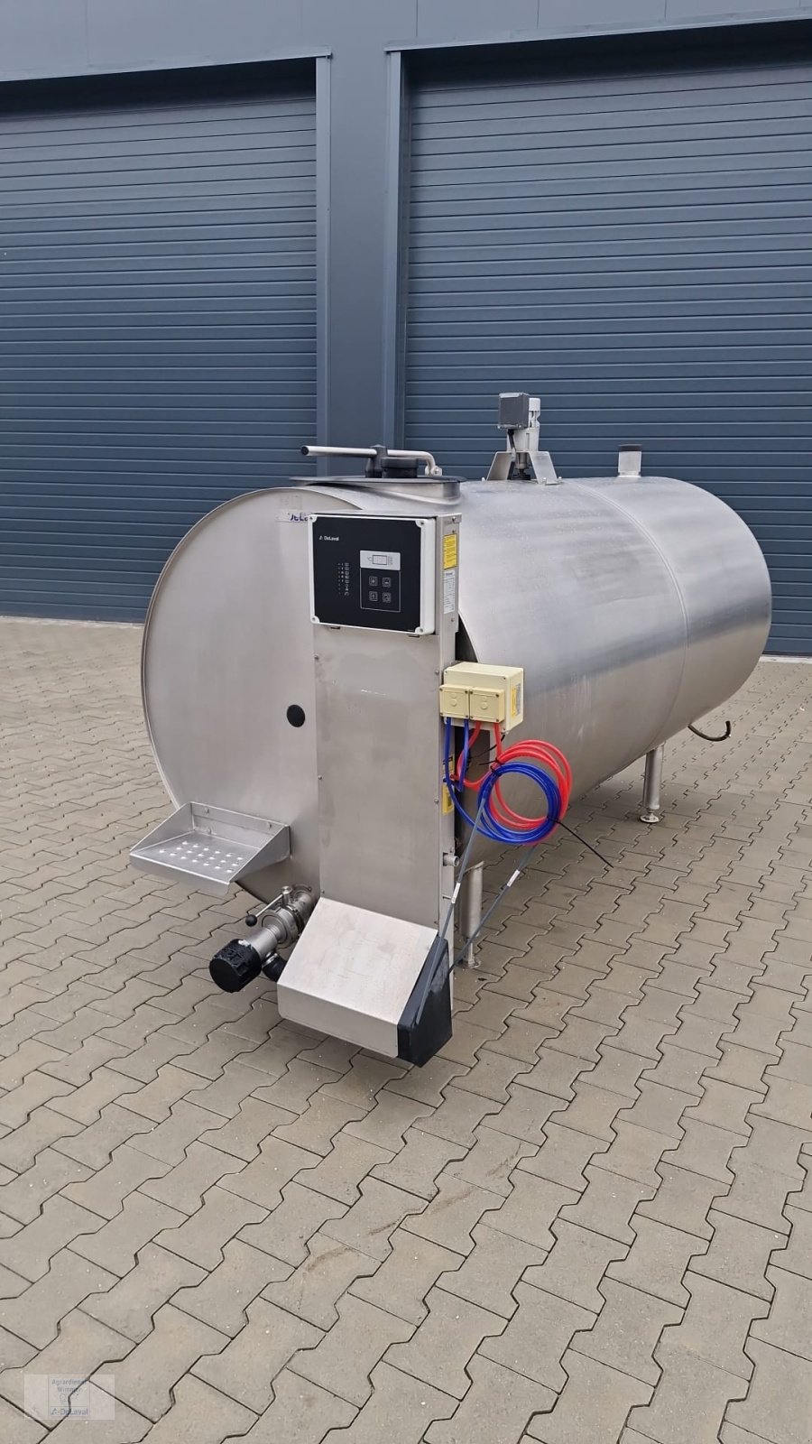 Milchtank des Typs DeLaval DXCR 2500, Gebrauchtmaschine in Salzweg (Bild 2)