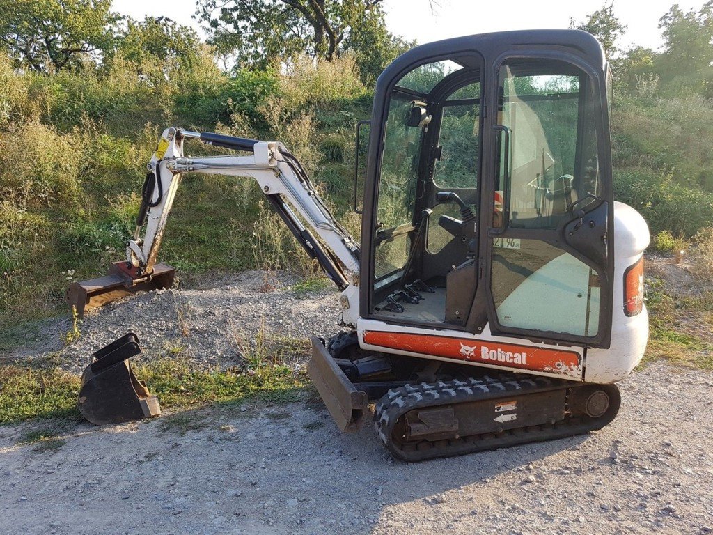 Minibagger от тип Bobcat 322 mit Anhänger, Gebrauchtmaschine в Beringen (Снимка 2)