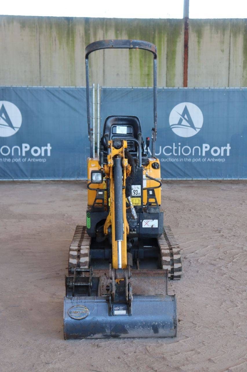 Minibagger от тип Bobcat E08, Gebrauchtmaschine в Antwerpen (Снимка 9)