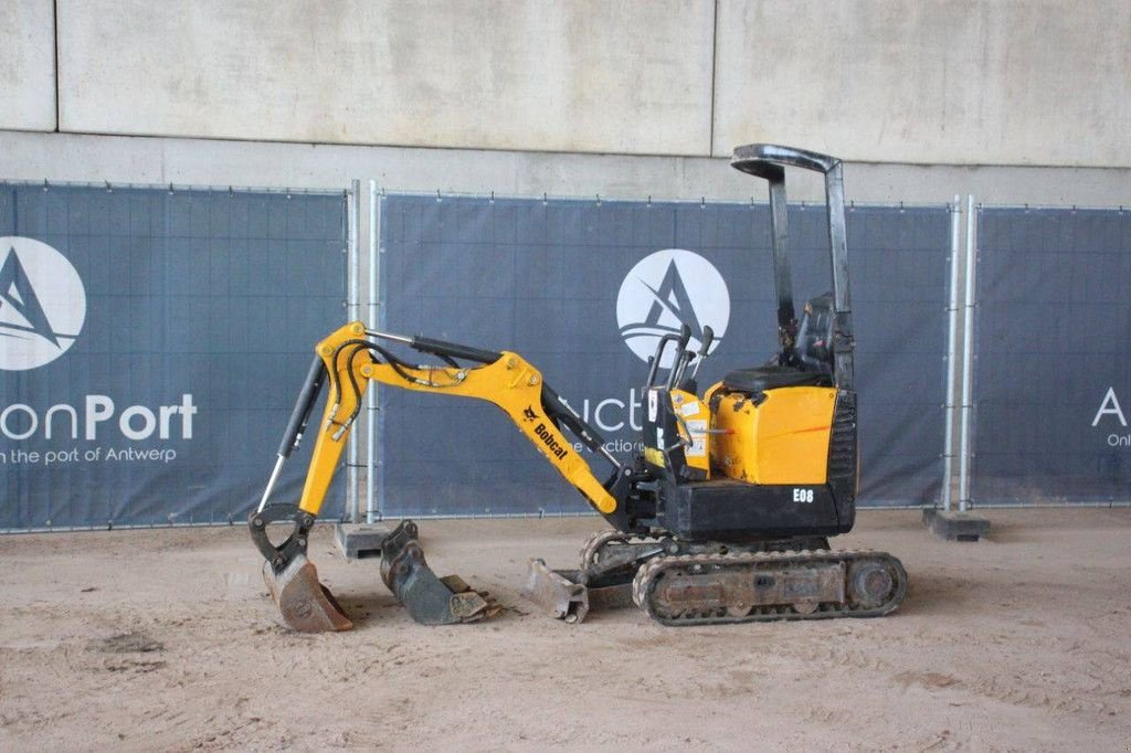 Minibagger del tipo Bobcat E08, Gebrauchtmaschine In Antwerpen (Immagine 1)