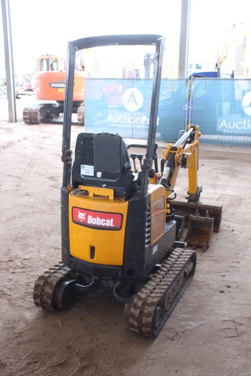 Minibagger del tipo Bobcat E08, Gebrauchtmaschine In Antwerpen (Immagine 5)