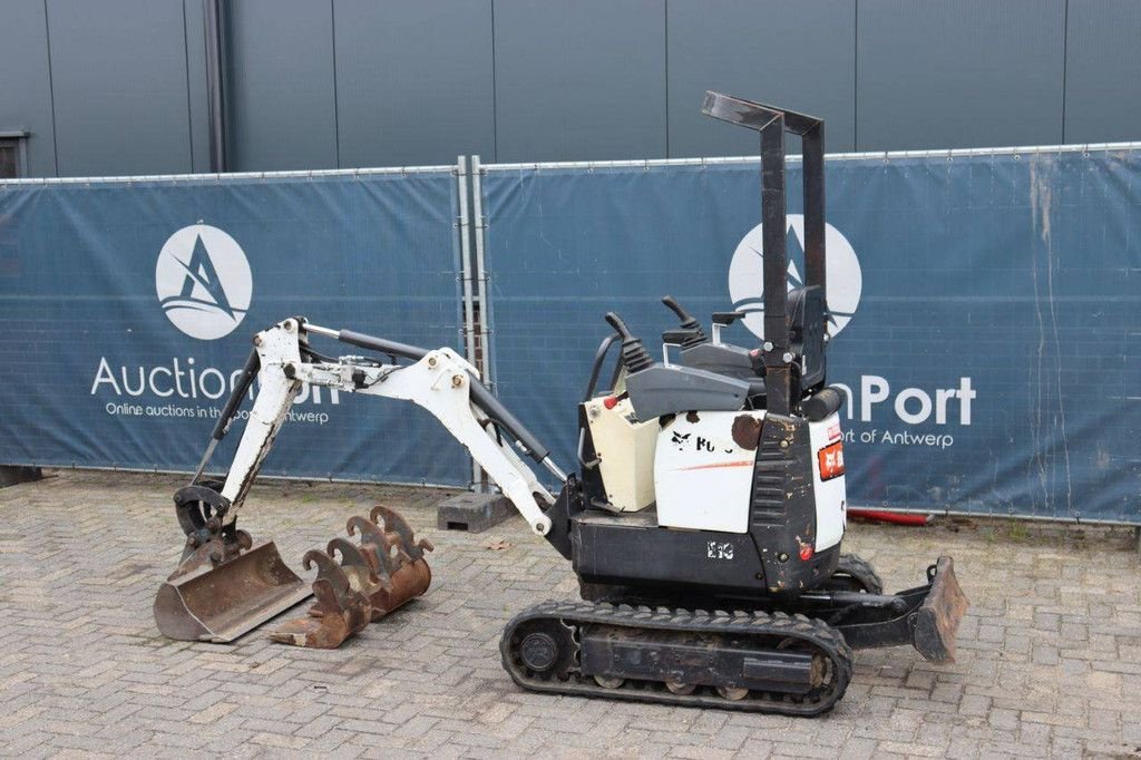Minibagger of the type Bobcat E10-AAEM, Gebrauchtmaschine in Antwerpen (Picture 3)