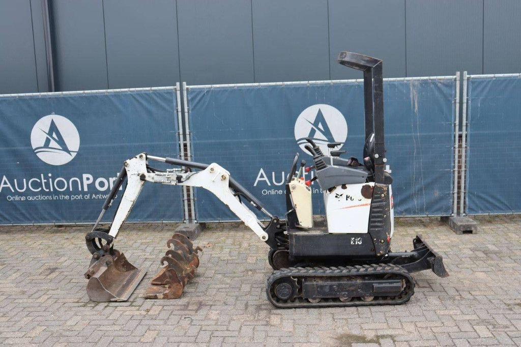 Minibagger of the type Bobcat E10-AAEM, Gebrauchtmaschine in Antwerpen (Picture 2)