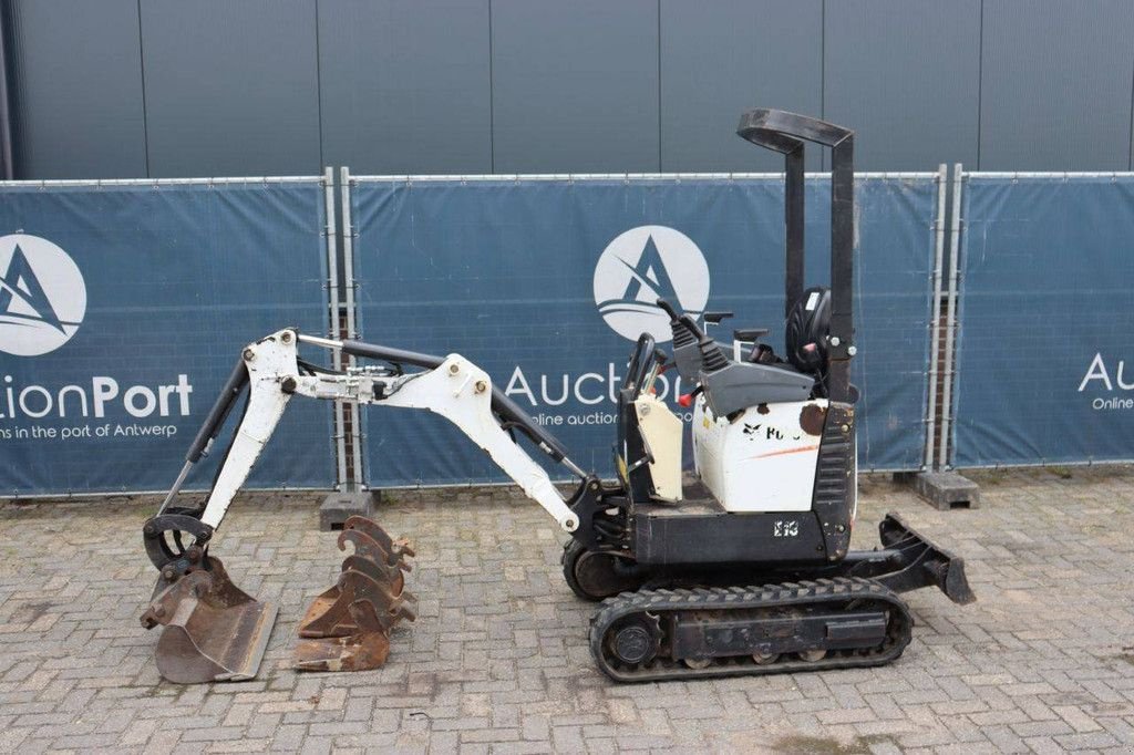 Minibagger of the type Bobcat E10-AAEM, Gebrauchtmaschine in Antwerpen (Picture 1)