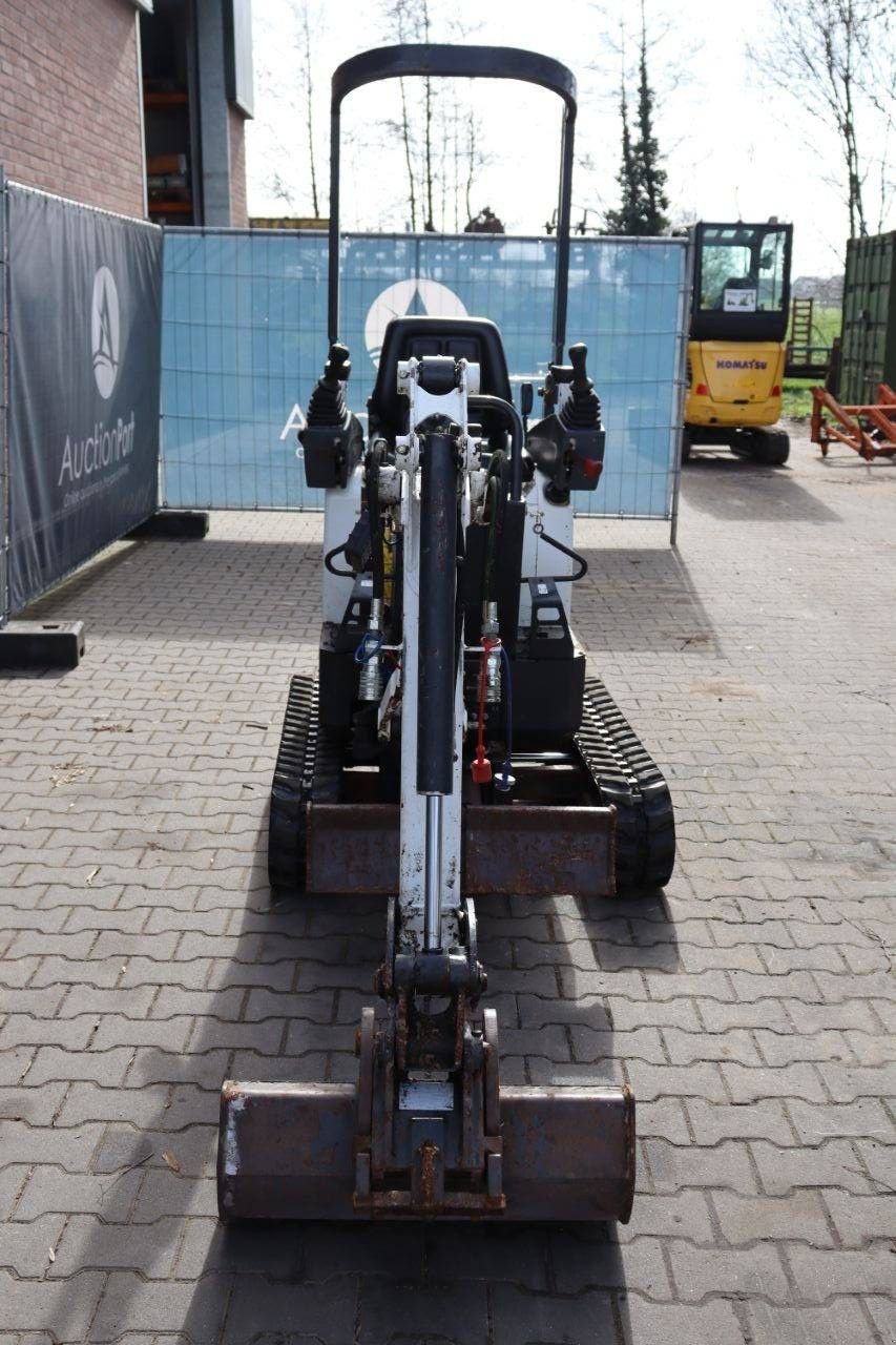 Minibagger от тип Bobcat E10, Gebrauchtmaschine в Antwerpen (Снимка 9)