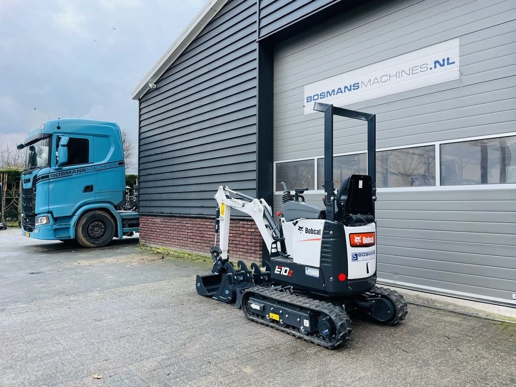 Minibagger van het type Bobcat E10z minigraver NIEUW incl CW05 wissel + 3 bakken, Neumaschine in Neer (Foto 10)