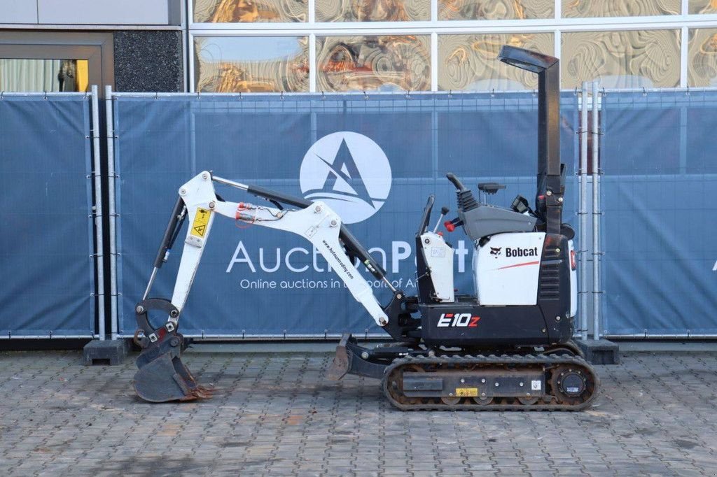 Minibagger of the type Bobcat E10Z, Gebrauchtmaschine in Antwerpen (Picture 2)