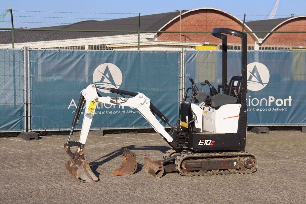 Minibagger типа Bobcat E10z, Gebrauchtmaschine в Antwerpen (Фотография 1)