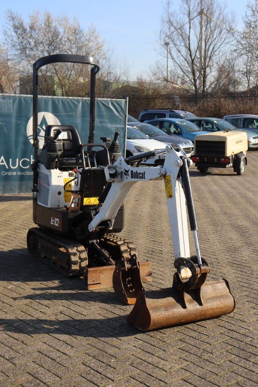 Minibagger типа Bobcat E10z, Gebrauchtmaschine в Antwerpen (Фотография 8)