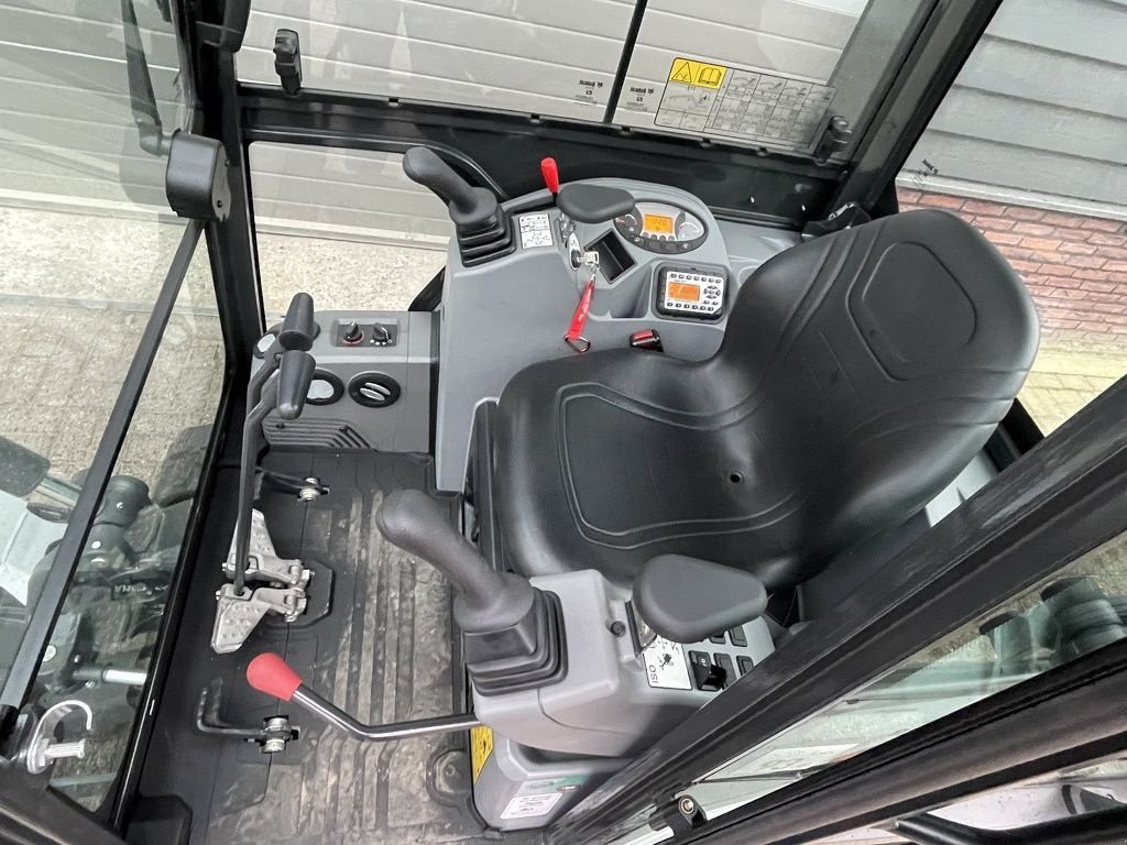 Minibagger van het type Bobcat E17 minigraver 1.7 T vanaf &euro;63 per dag, Gebrauchtmaschine in Neer (Foto 10)