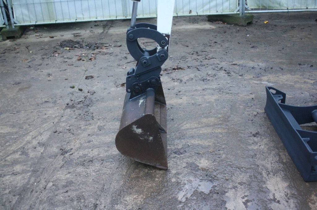 Minibagger du type Bobcat E17, Gebrauchtmaschine en Antwerpen (Photo 8)