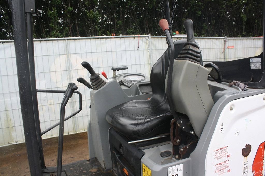 Minibagger typu Bobcat E17, Gebrauchtmaschine v Antwerpen (Obrázok 8)