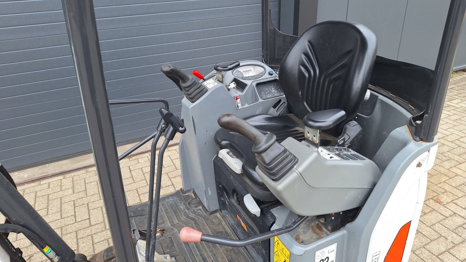 Minibagger del tipo Bobcat E17Z, Gebrauchtmaschine In Dronten (Immagine 9)