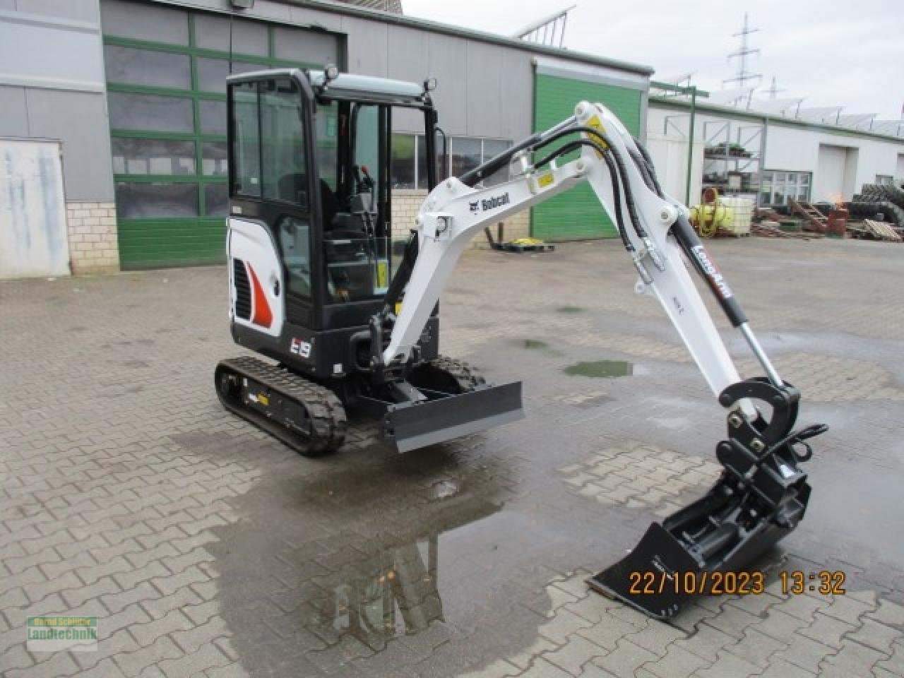 Minibagger des Typs Bobcat E19 V, Neumaschine in Büren (Bild 3)