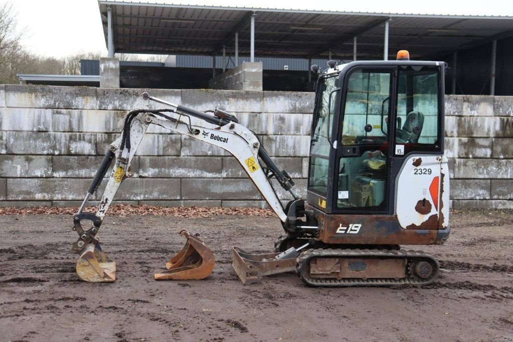 Minibagger del tipo Bobcat E19, Gebrauchtmaschine en Antwerpen (Imagen 1)