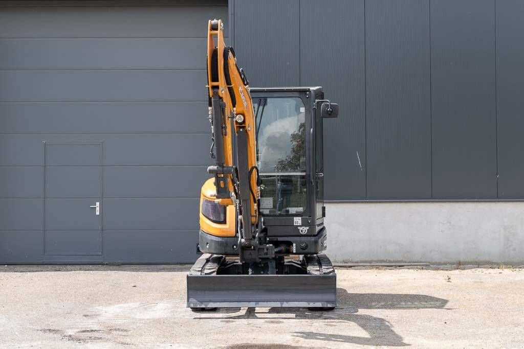 Minibagger of the type Case CX 35 D, Neumaschine in Moerbeke (Picture 2)