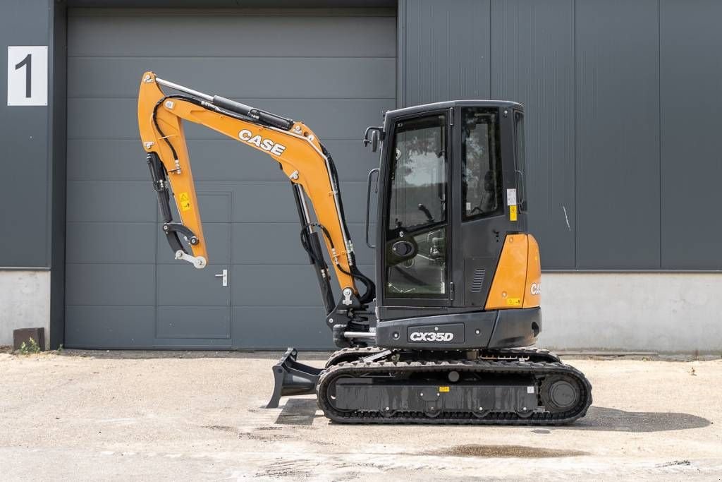 Minibagger of the type Case CX 35 D, Neumaschine in Moerbeke (Picture 4)