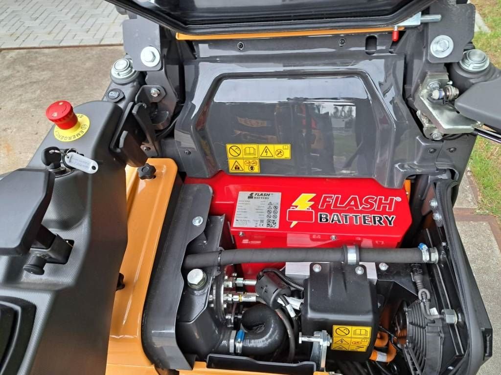 Minibagger del tipo Case CX15EV, Neumaschine en Almelo (Imagen 5)