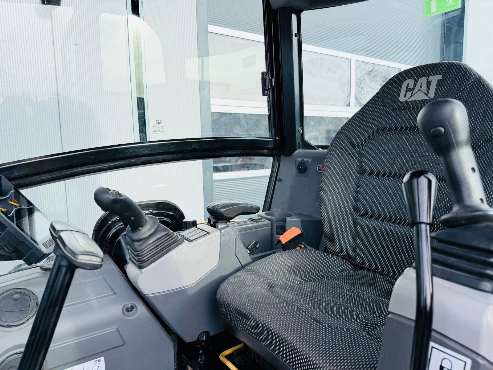 Minibagger of the type CAT 302.7, Gebrauchtmaschine in Falkenstein (Picture 7)