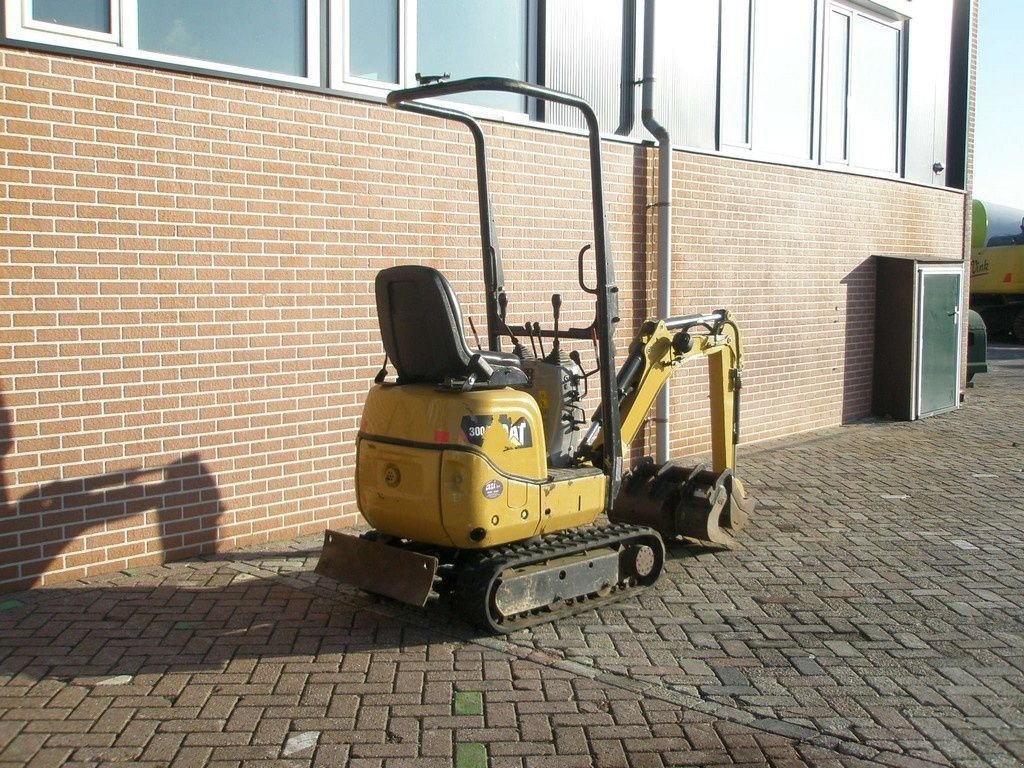 Minibagger des Typs Caterpillar 300.9, Gebrauchtmaschine in Barneveld (Bild 4)