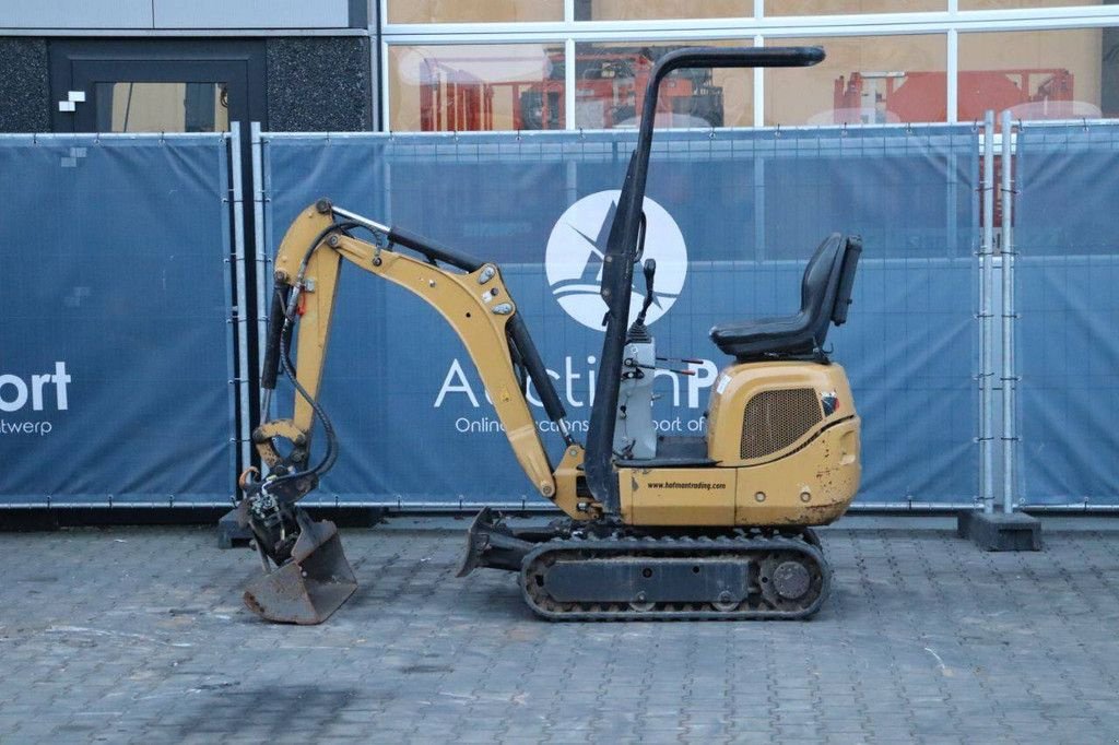 Minibagger van het type Caterpillar 300.9D, Gebrauchtmaschine in Antwerpen (Foto 2)