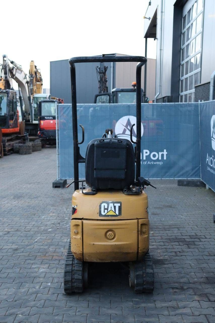 Minibagger van het type Caterpillar 300.9D, Gebrauchtmaschine in Antwerpen (Foto 5)