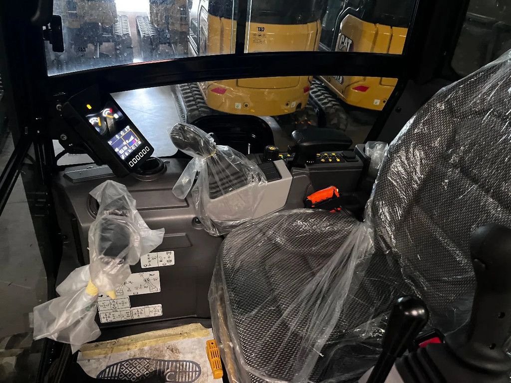 Minibagger typu Caterpillar 301.8 New year price!!, Gebrauchtmaschine w Doetinchem (Zdjęcie 7)