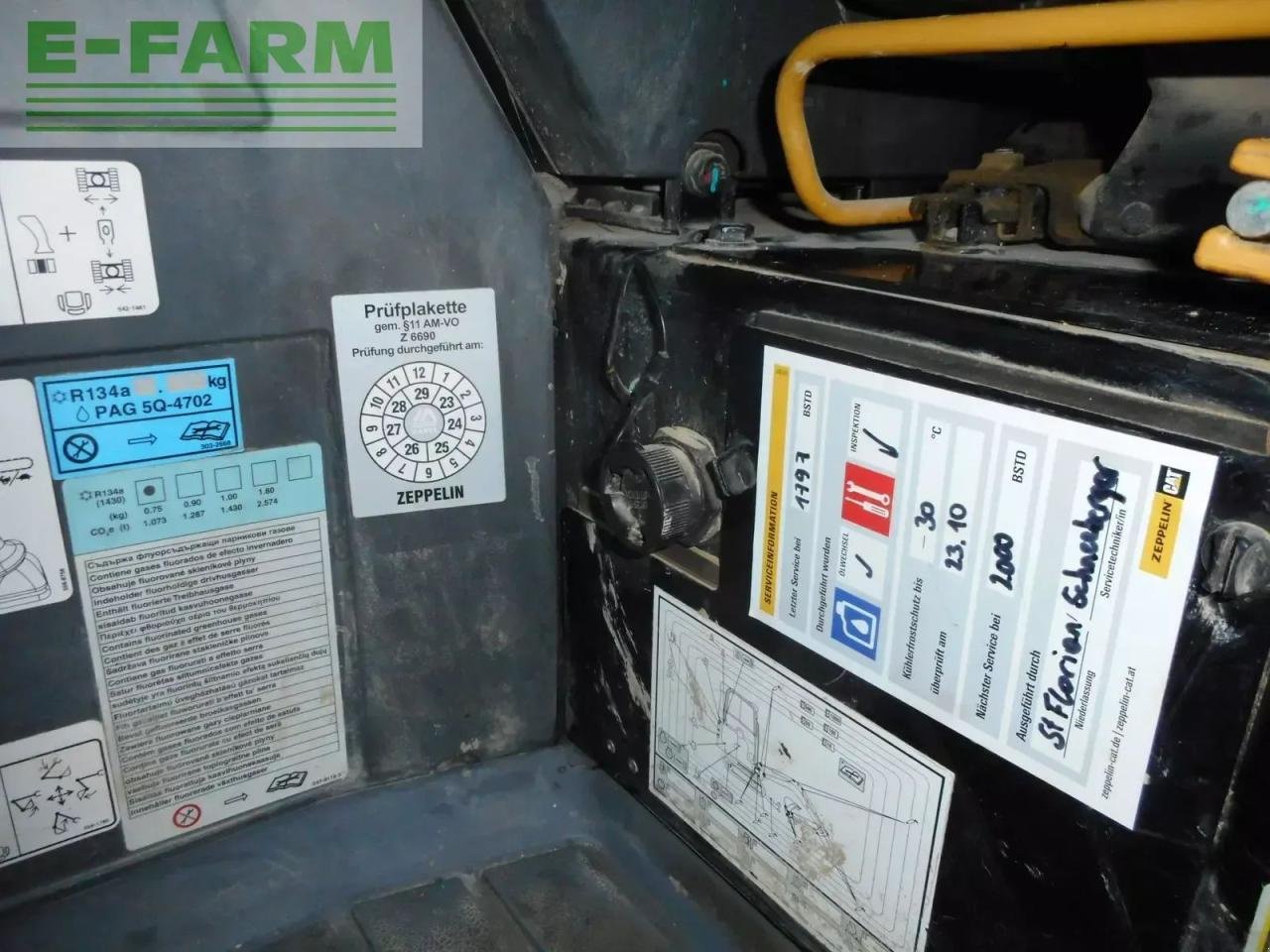 Minibagger des Typs Caterpillar 302 cr ( 2.262kg ) powertilt - hydr. sw - 3 löff, Gebrauchtmaschine in ST. NIKOLAI/DR. (Bild 10)