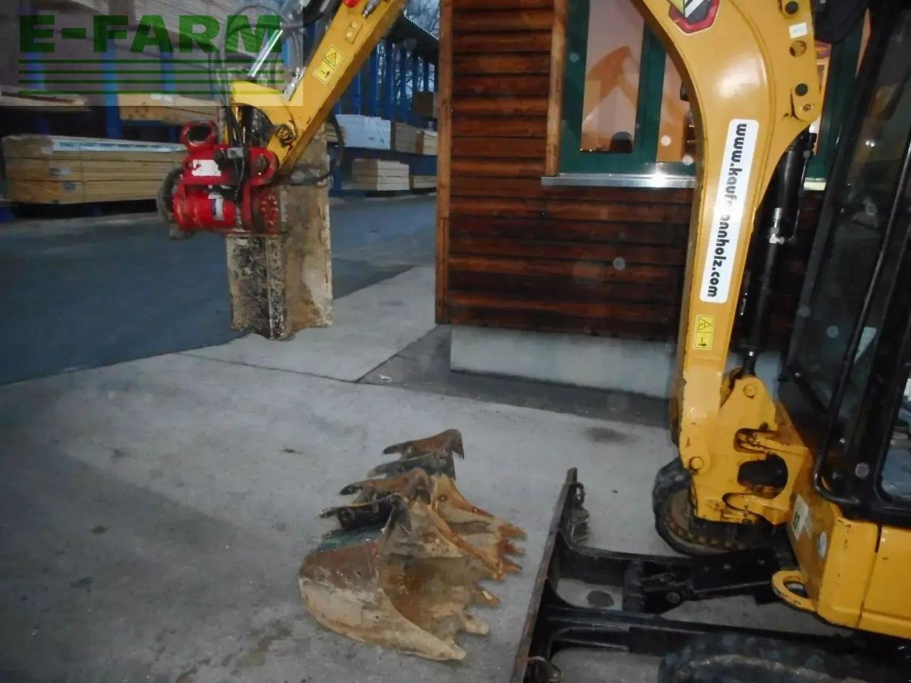 Minibagger des Typs Caterpillar 302 cr ( 2.262kg ) powertilt - hydr. sw - 3 löff, Gebrauchtmaschine in ST. NIKOLAI/DR. (Bild 12)