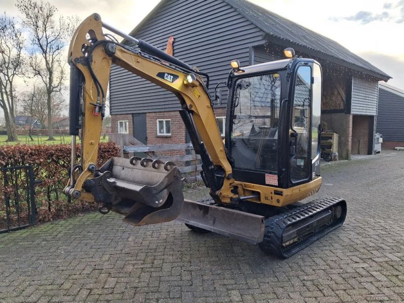 Minibagger typu Caterpillar 302.7D minigraver 3bakjes, Gebrauchtmaschine v Lunteren (Obrázok 1)