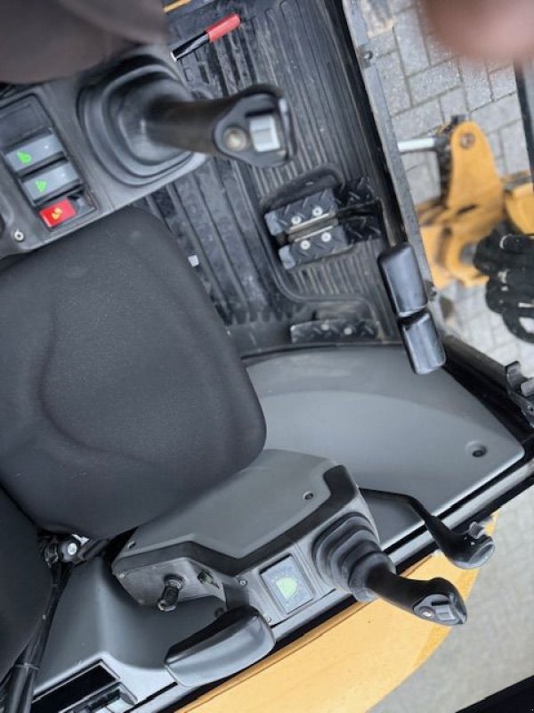 Minibagger du type Caterpillar 302.7D, Gebrauchtmaschine en Cuijk (Photo 11)