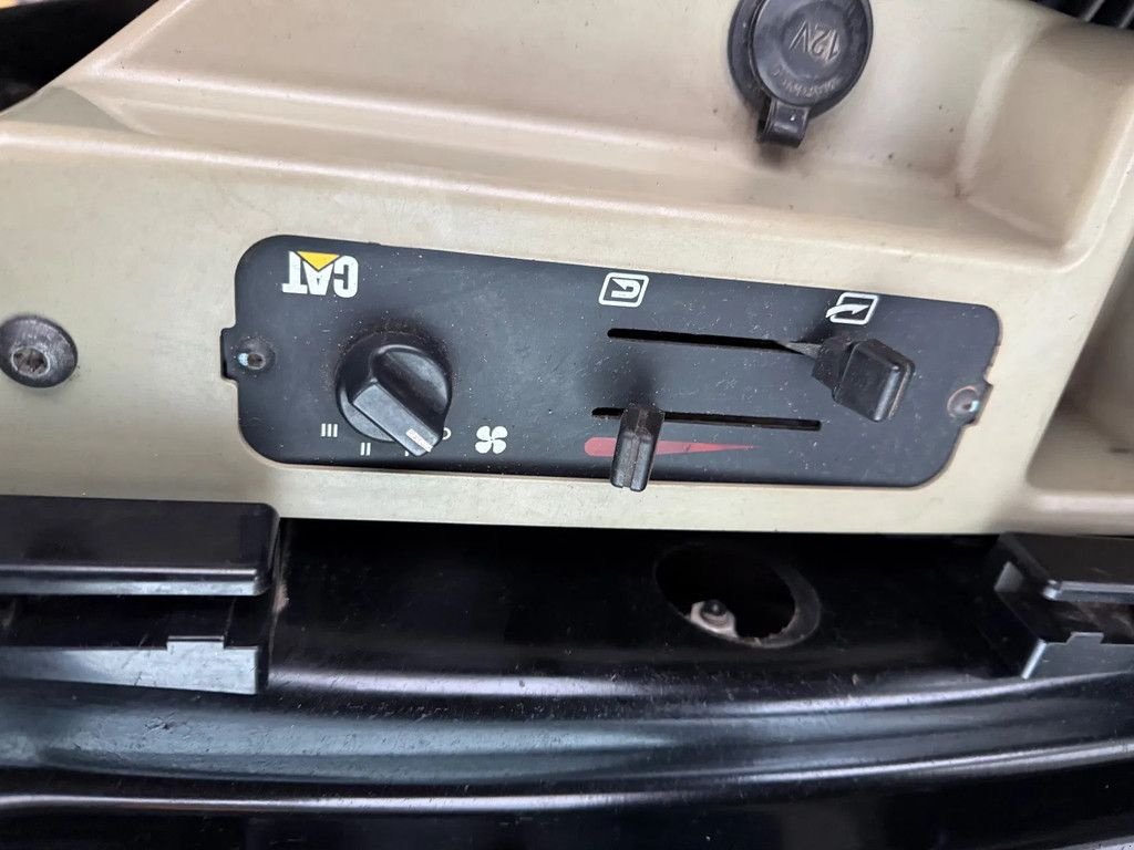 Minibagger от тип Caterpillar 305.5E One Bucket, Gebrauchtmaschine в Doetinchem (Снимка 10)