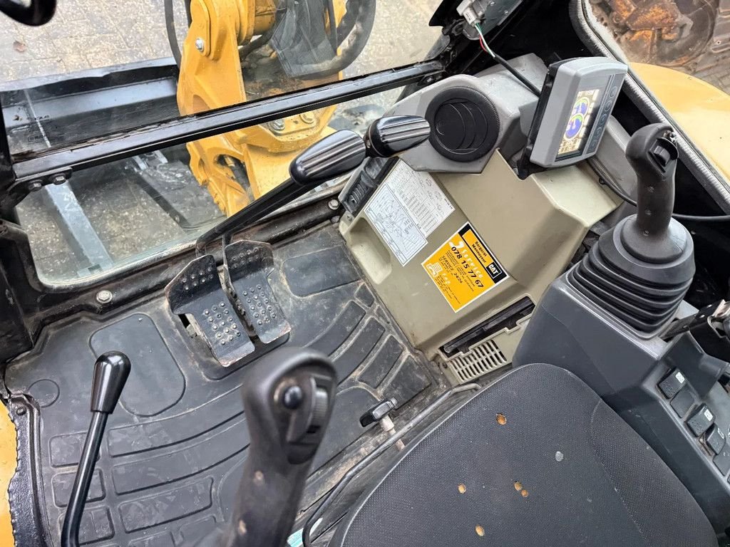 Minibagger от тип Caterpillar 305.5E One Bucket, Gebrauchtmaschine в Doetinchem (Снимка 9)