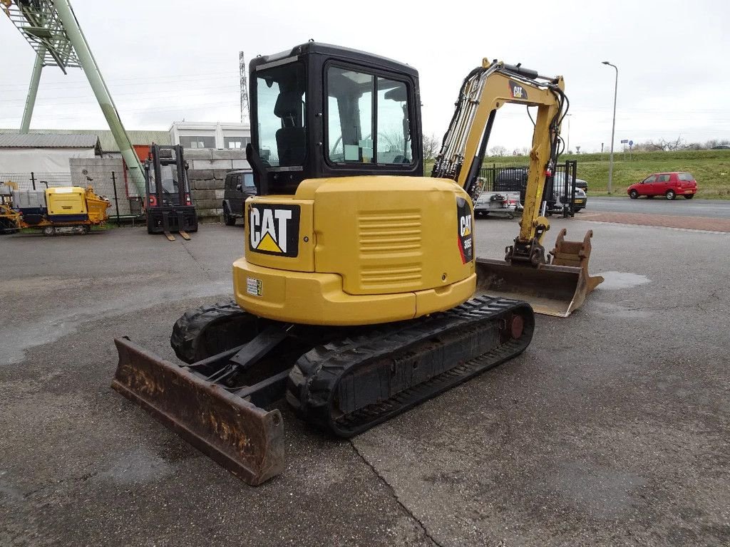 Minibagger du type Caterpillar 305E2, Gebrauchtmaschine en Zutphen (Photo 4)