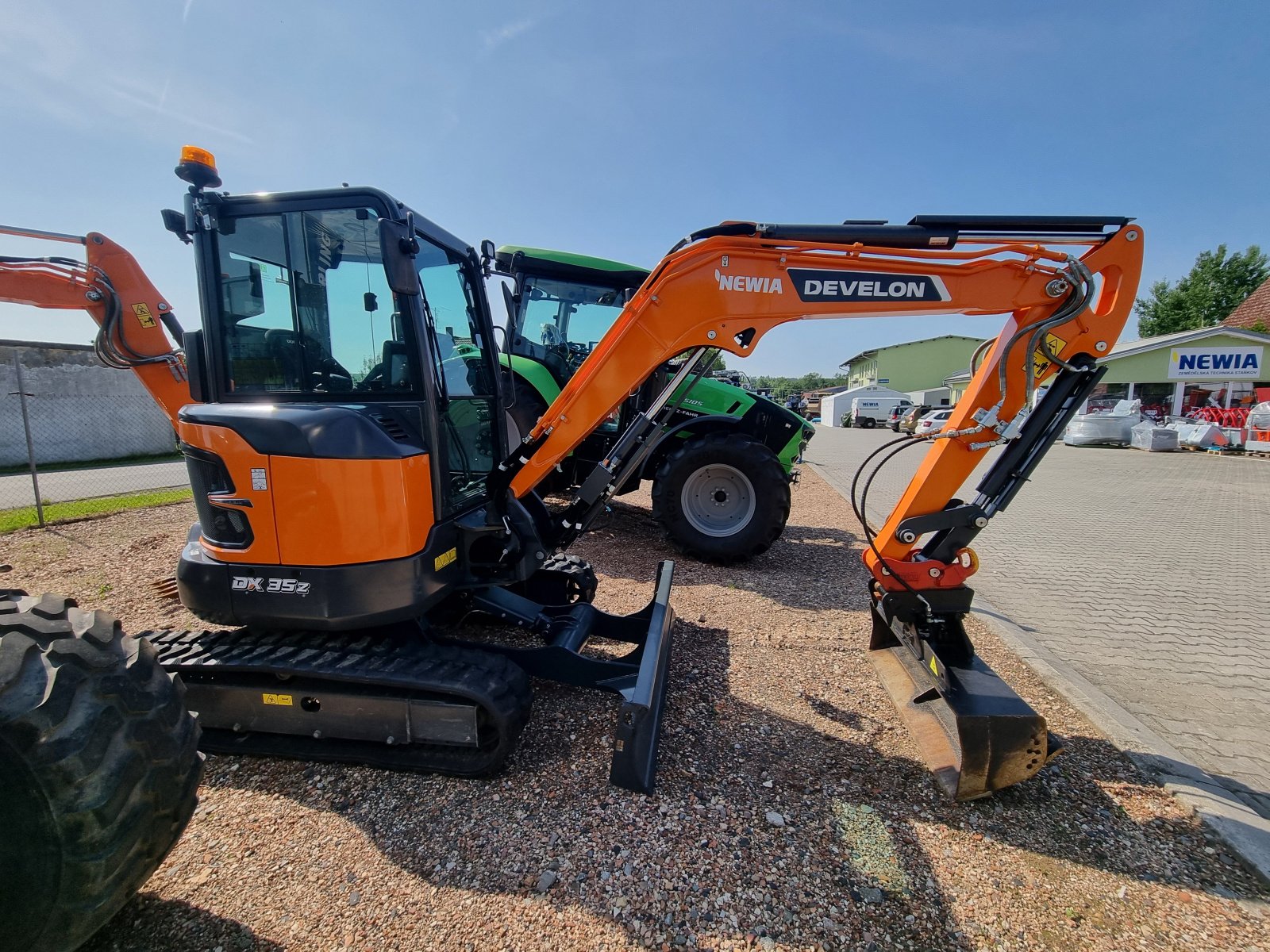 Minibagger от тип Develon DX35-7, Gebrauchtmaschine в Stankov (Снимка 6)