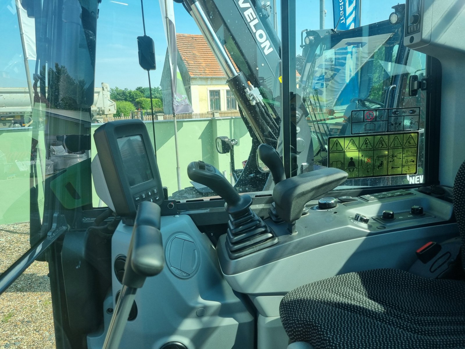 Minibagger от тип Develon DX35-7, Gebrauchtmaschine в Stankov (Снимка 7)