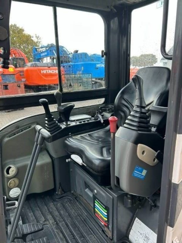 Minibagger типа Doosan DX 30 Z, Gebrauchtmaschine в Roosendaal (Фотография 7)