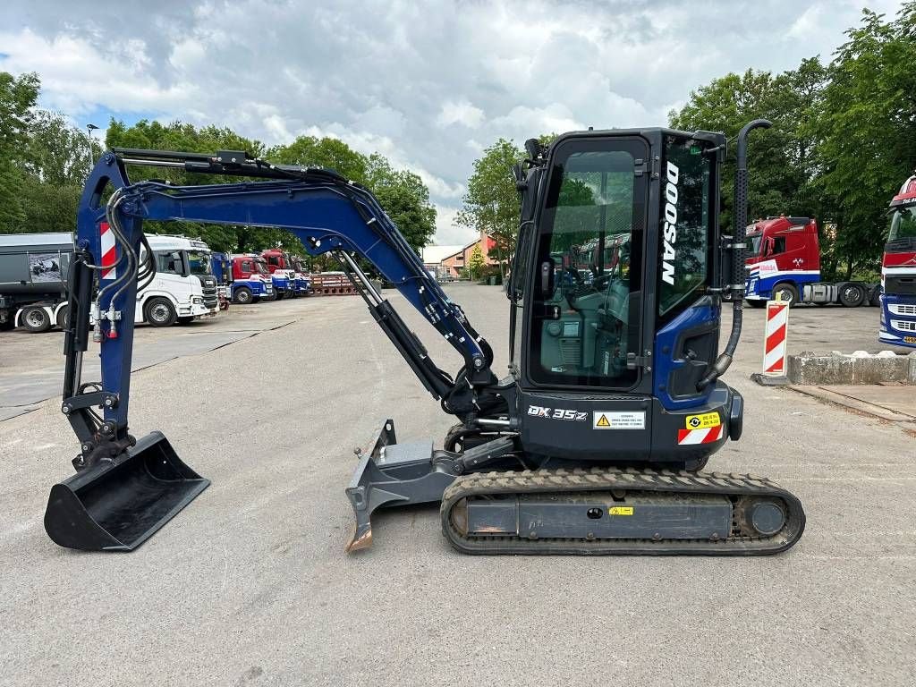 Minibagger tip Doosan DX 35 Z, Gebrauchtmaschine in Wijdewormer (Poză 1)