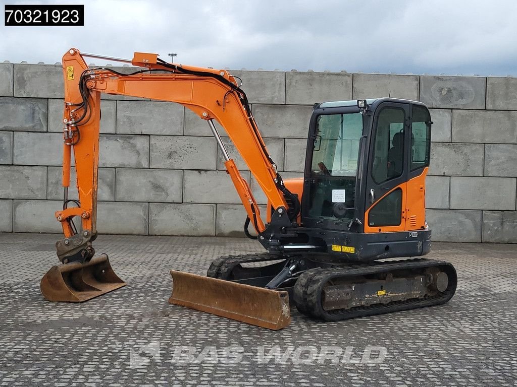 Minibagger del tipo Doosan DX63-3 A/C - 3 Buckets, Gebrauchtmaschine en Veghel (Imagen 3)