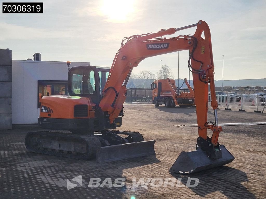 Minibagger van het type Doosan DX85 R-3 A/C - 3 Buckets, Gebrauchtmaschine in Veghel (Foto 10)