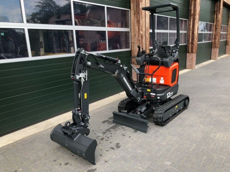Minibagger of the type Eurocomach 12ZT, Neumaschine in Wijster (Picture 5)