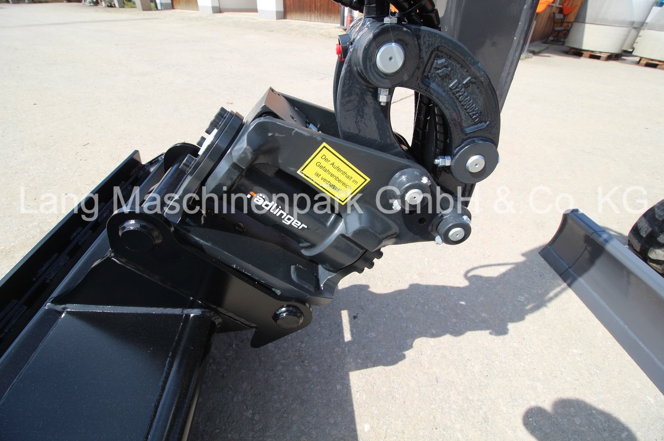 Minibagger des Typs Eurocomach 15 X Elektro Minibagger inkl. Powertilt & Löffelset, Neumaschine in Petting (Bild 11)