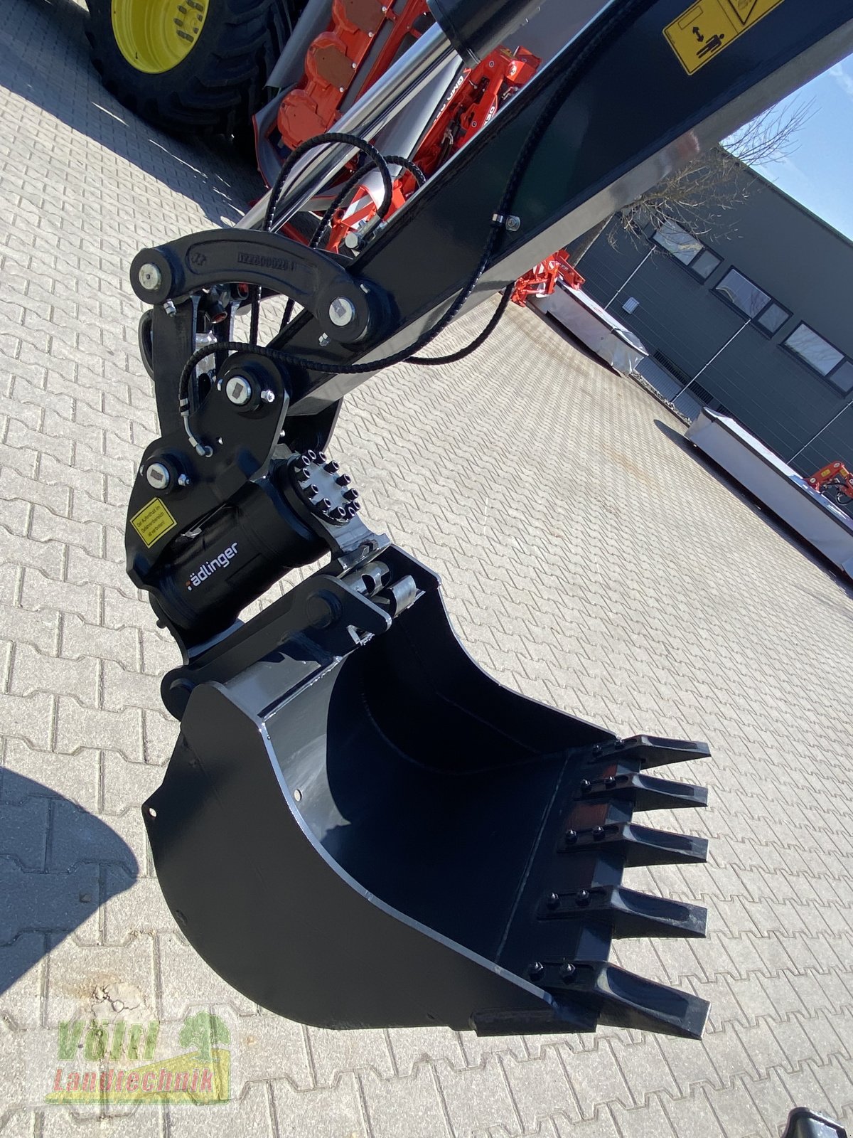 Minibagger des Typs Eurocomach 55TR, Neumaschine in Hutthurm bei Passau (Bild 3)